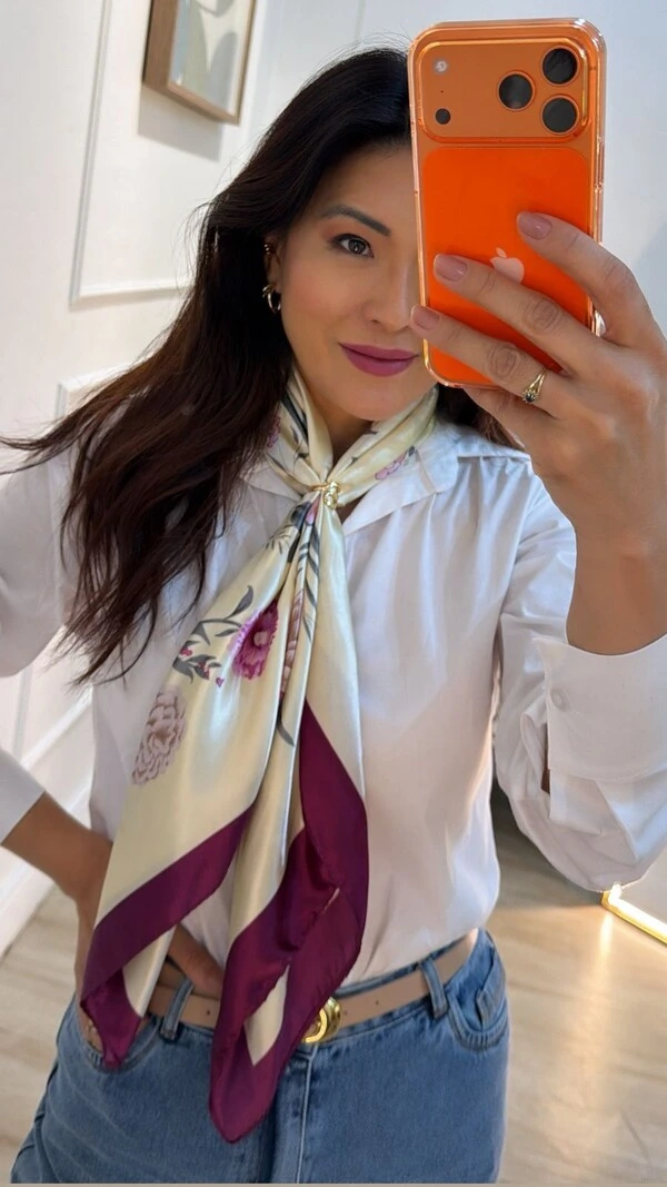 Lenço Acetinado Estampa Floral