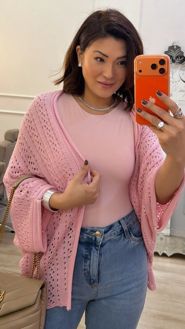 PRÉ-VENDA DATA ESTIMADA DE ENVIO DIA 10/10 Kimono Tricot Vazado Fabi Mangas 3/4