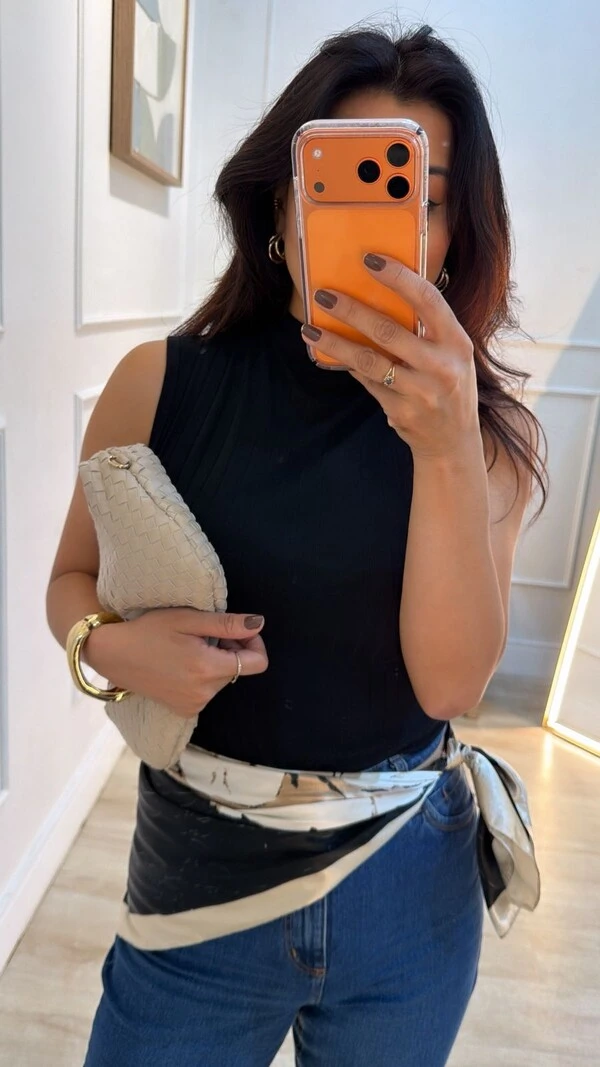 Lenço Acetinado Com Max Flor