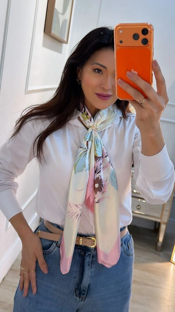 Lenço Acetinado Estampa Floral