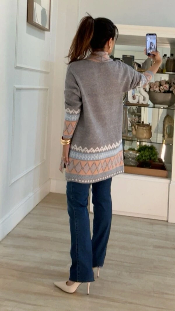 Maxi Cardigan Pillar Com Detalhes Estampados