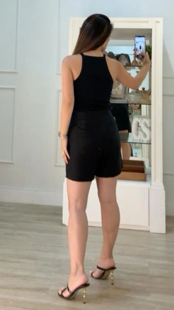 Blusa Regata Olivia Malha Canelada Decote Quadrado