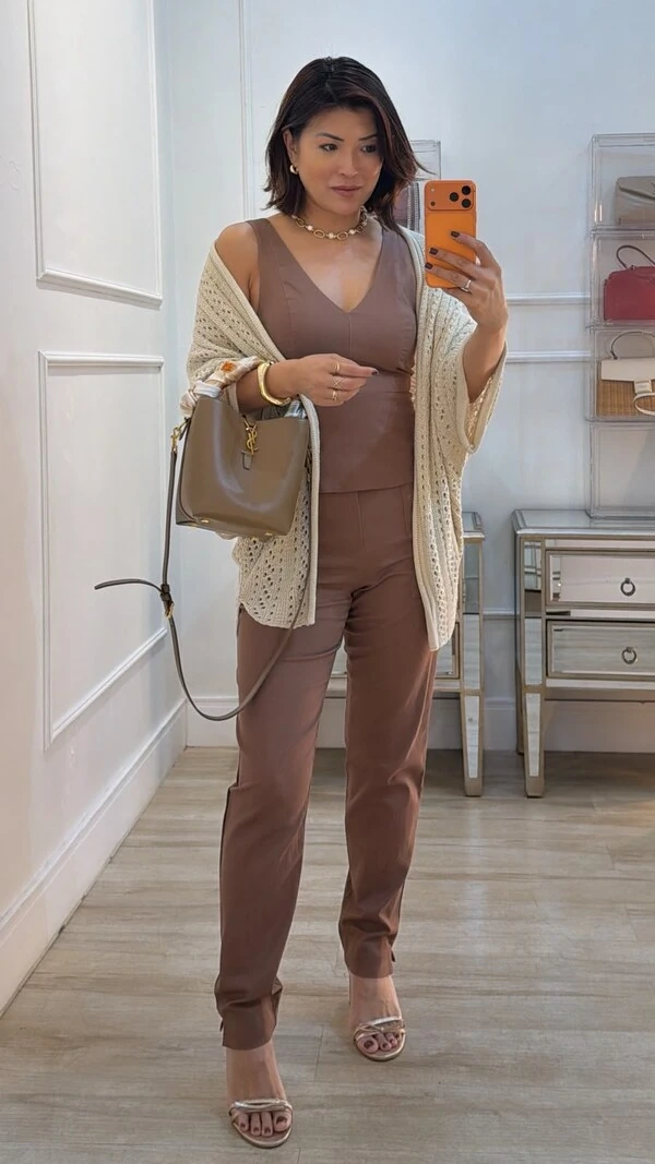 Blusa Regata Decote V Michelle Zíper Posterior