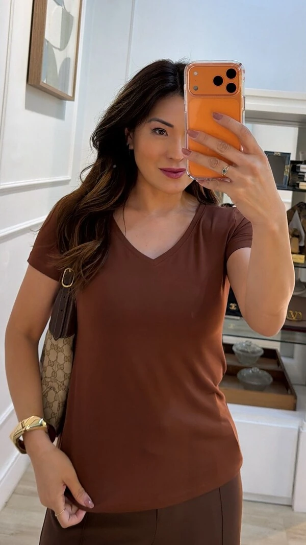 Blusa Manga Curta Rafaela Decote V Basica