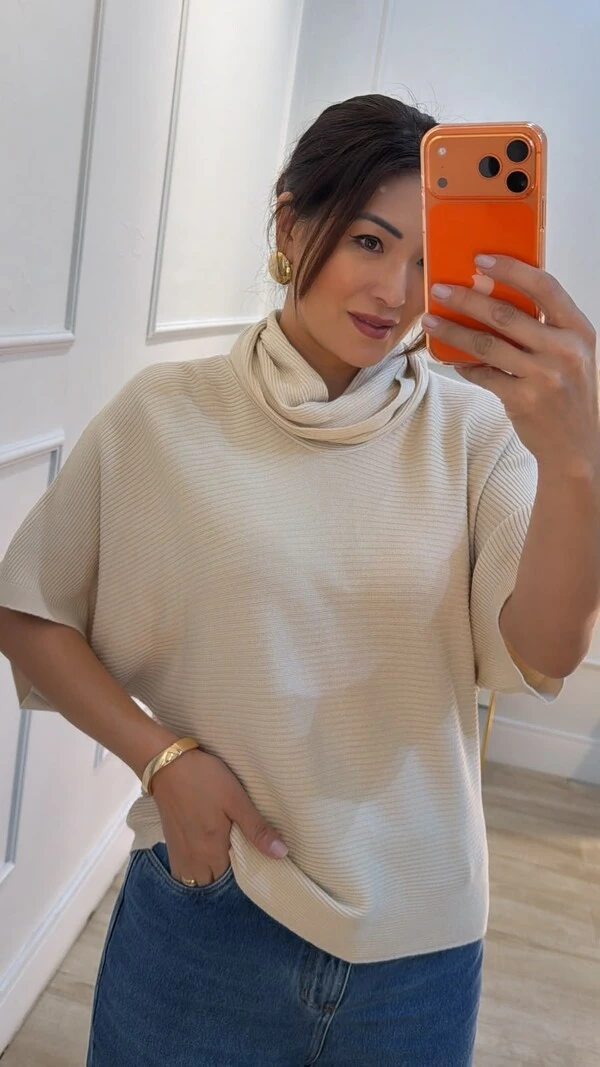 Poncho Tricot Gola Rolê Miriã Canelados Horizontais