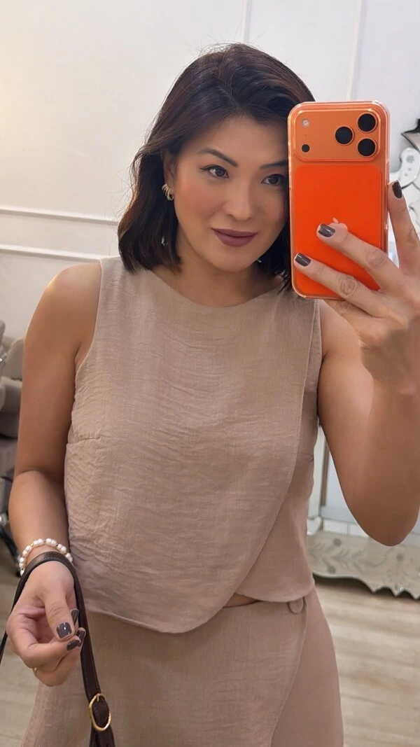 Blusa Regata Raquel Com Sobreposição Frontal