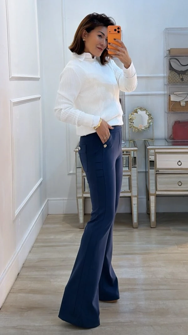 Calça Flare Pala Larga Daniela Bolsos Com Botão Prata