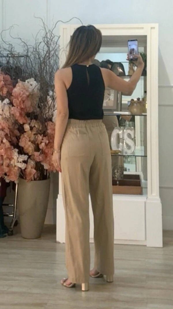 Calça Reta Viscose Com Linho Pala Larga Natasha Botão Resinado