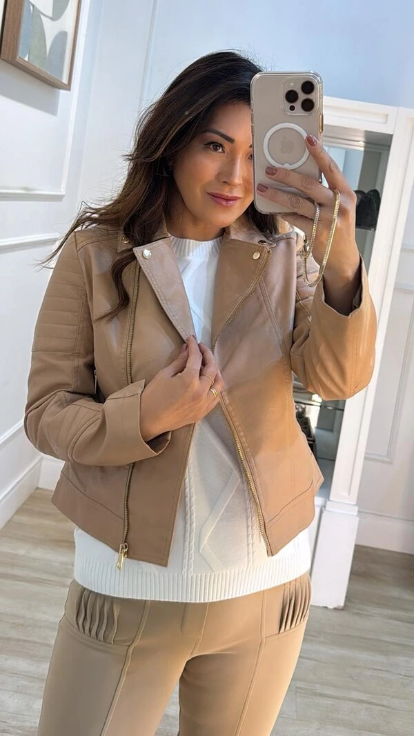 Jaqueta Couro Eco Zíper Dourado Milena Gola Com Detalhe Dourado