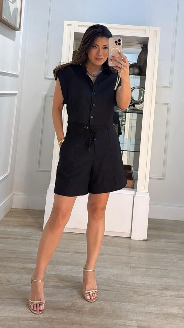 Shorts Pietra Cinto Com Bolotas Nas Pontas