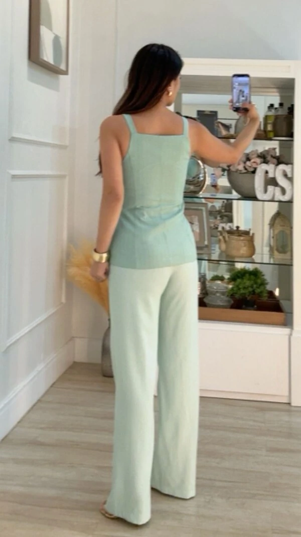 Calça Pantalona Marie Botões Duplos Resinados Com Brilho