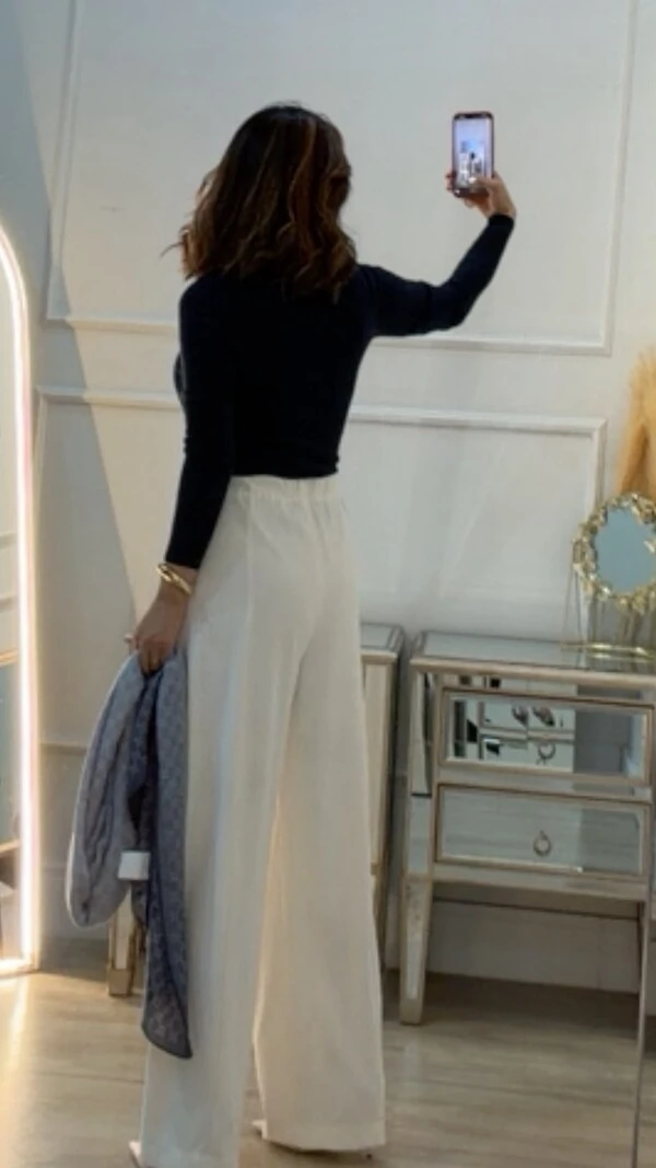 Blusa Tricot Gola Alta Thainá Nervuras Caneladas E Trançados Frontais