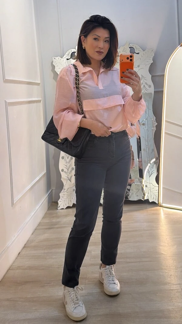 Blusa Translucida Maxi Bolso Frontal Pati Elástico Nos Punhos E Barrado