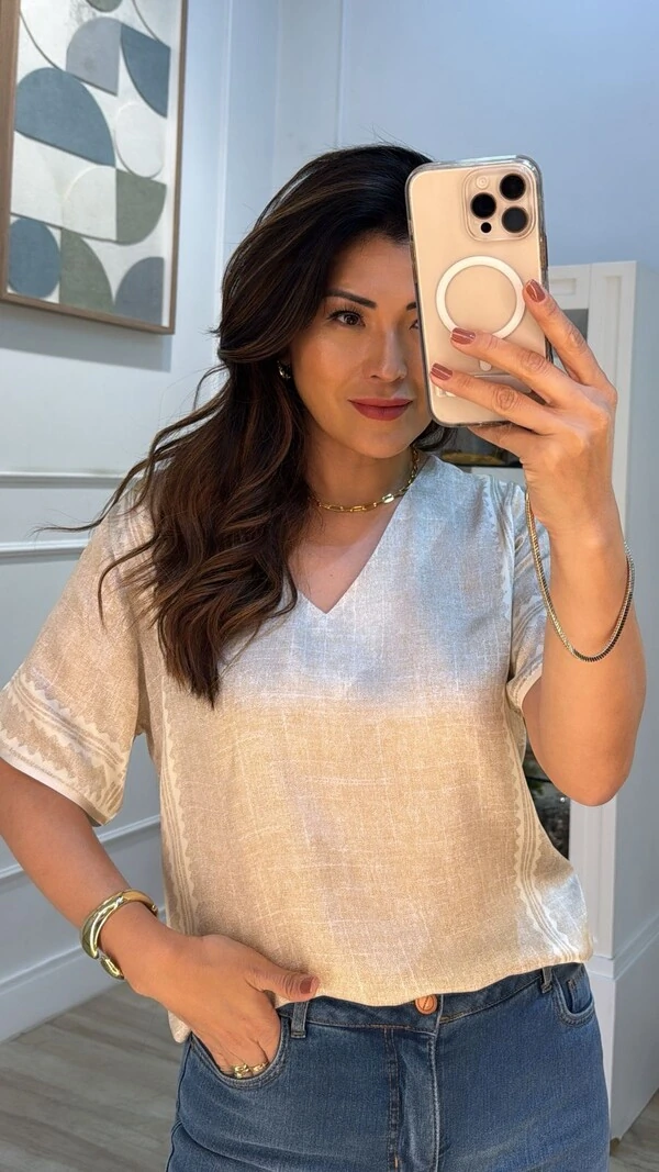 Blusa Acetinada Decote V Lívia Mangas Curtas