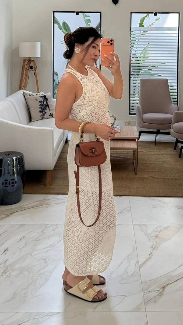 Blusa Regata Cavada Rendada Ingrid Fendas Laterais