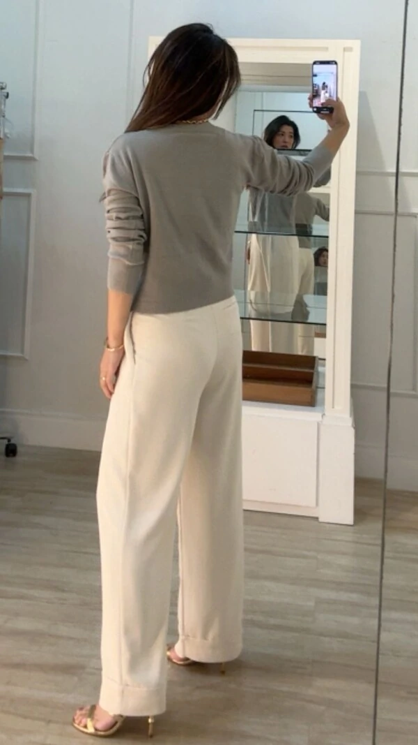 Blusa Tricot Leila Parte Frontal Com Maxi Nervuras E Trançados Verticais