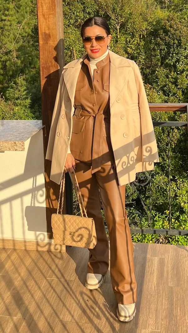 Colete Couro Eco Melanie Com Lapelas Duplas E Cinto Faixa