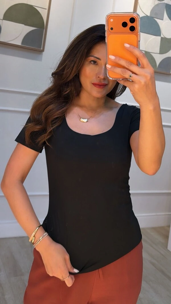 Blusa Suplex Decote Em U Brooke Mangas Curtas