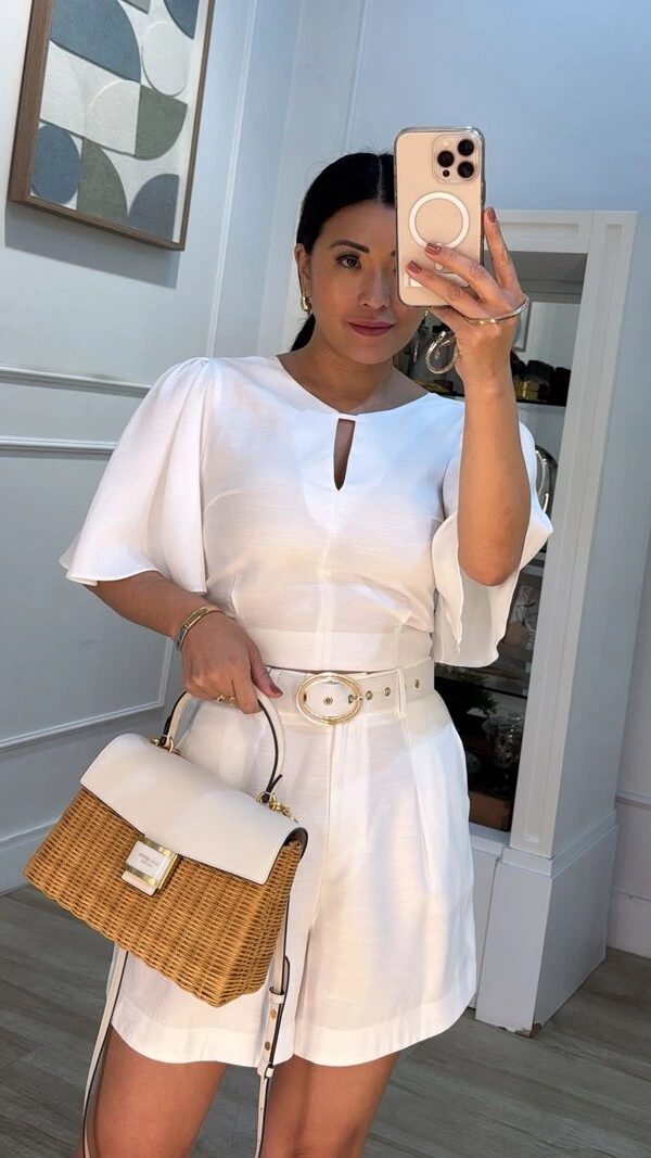 Cropped Alfaiataria Recorte Em V Anne Mangas 3/4 Evasê