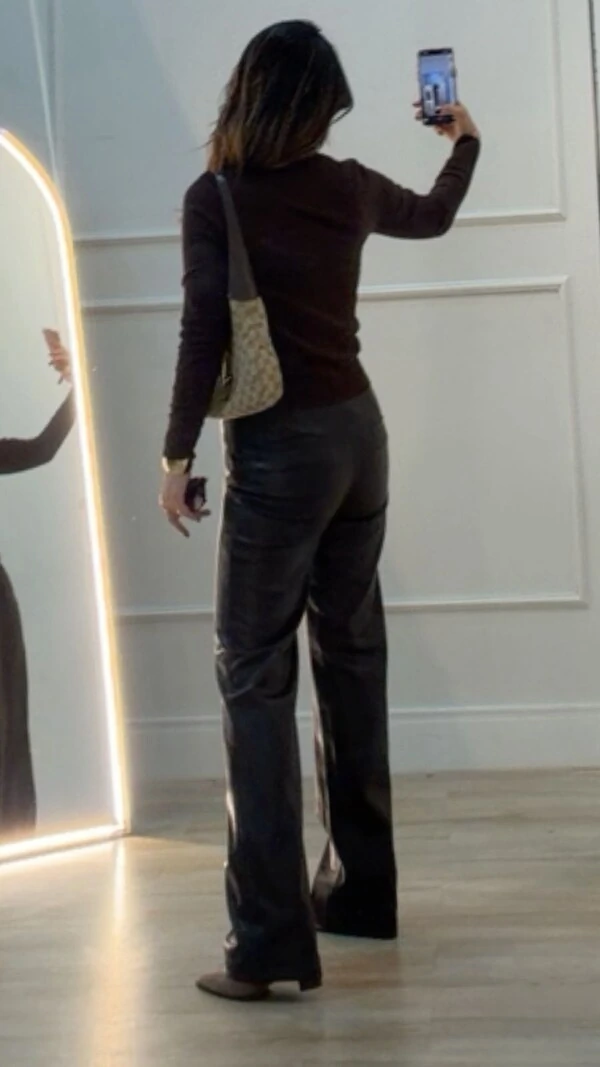 Calça Reta Couro Eco Pamela Cinto Fino