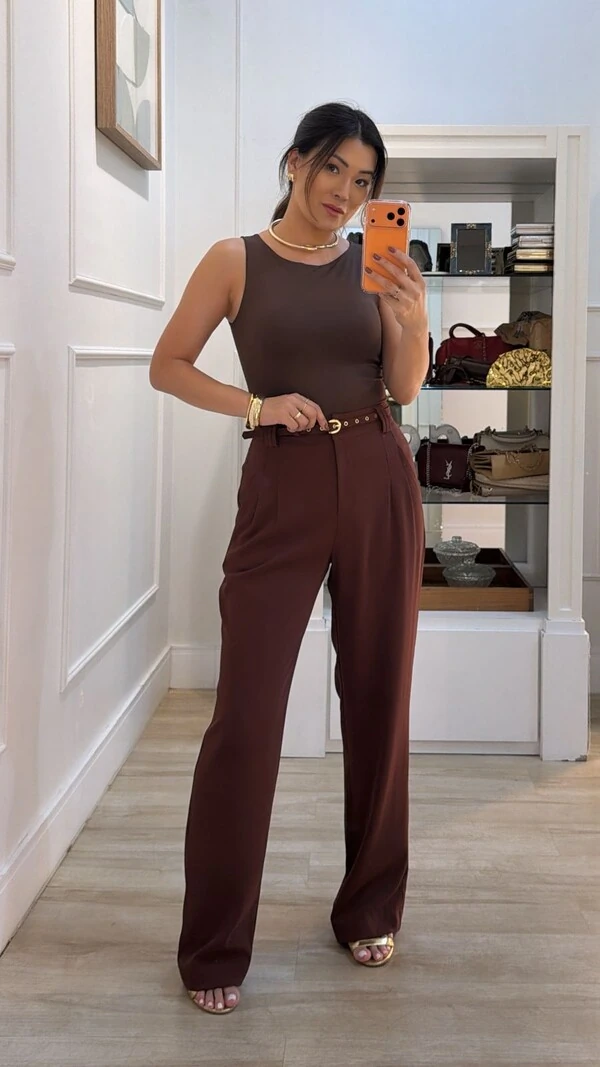 Calça Pantalona Alfaiataria Lady Pregas Frontais Com Cinto Fino