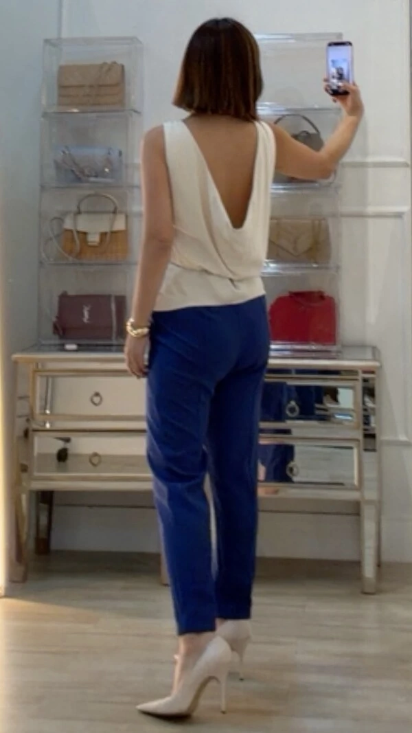 Calça Pala Larga Desire Bolsos Com Recorte Assimétrico