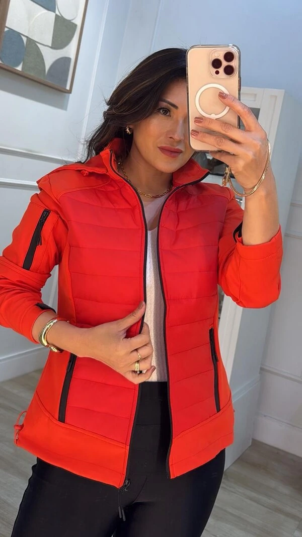 PRÉ-VENDA ENVIO ESTIMADO 28/11 Jaqueta Com Capuz Pitty Puxadores Reguláveis No Barrado