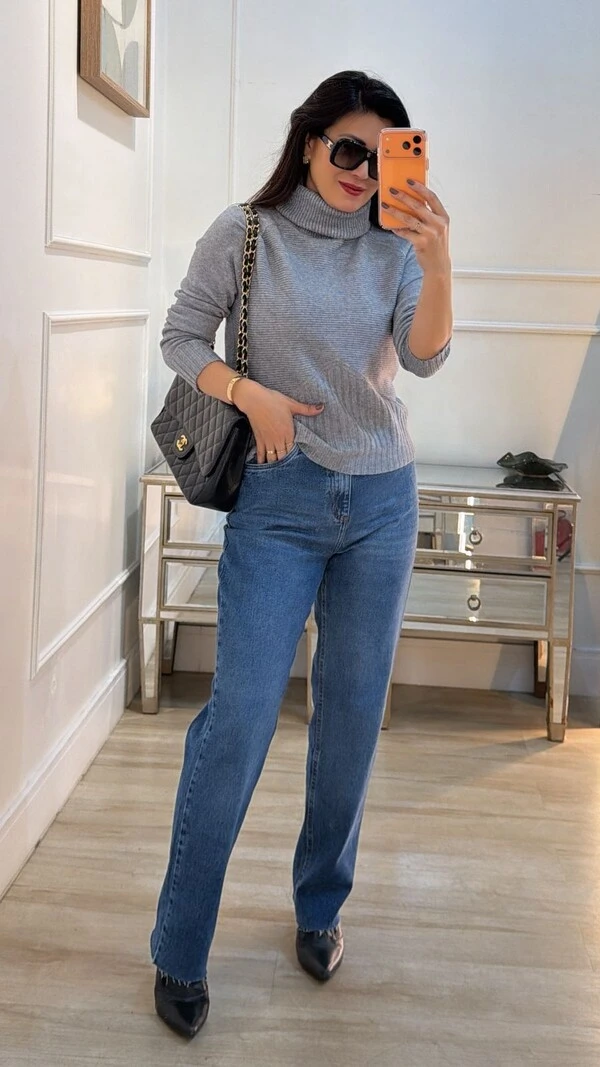 Blusa Tricot Gola Rolê Sandra Nervuras Caneladas Na Horizontal