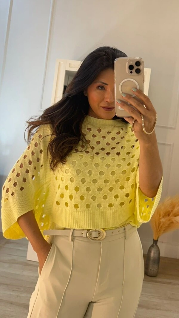 Poncho Tricot Curto Ema Com Entremeios