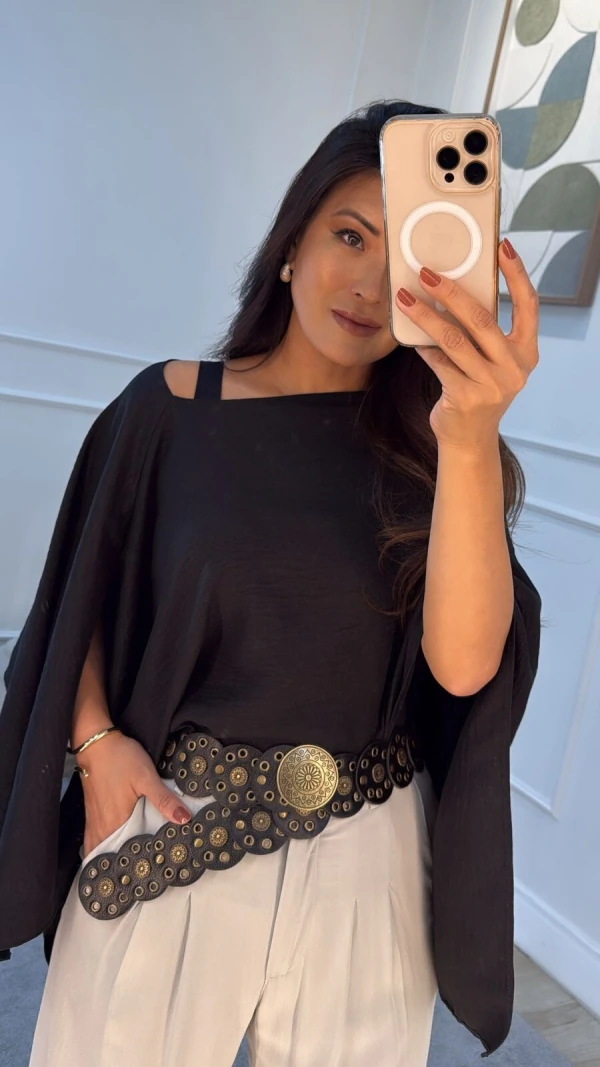 Blusa Capa Camila Gola Canoa E Mangas Com Fenda