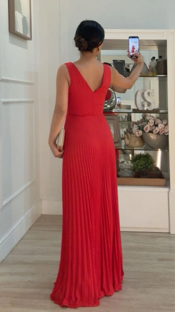 Vestido Longo Decote V Detalhe De Laço Maithe Saia Plissada