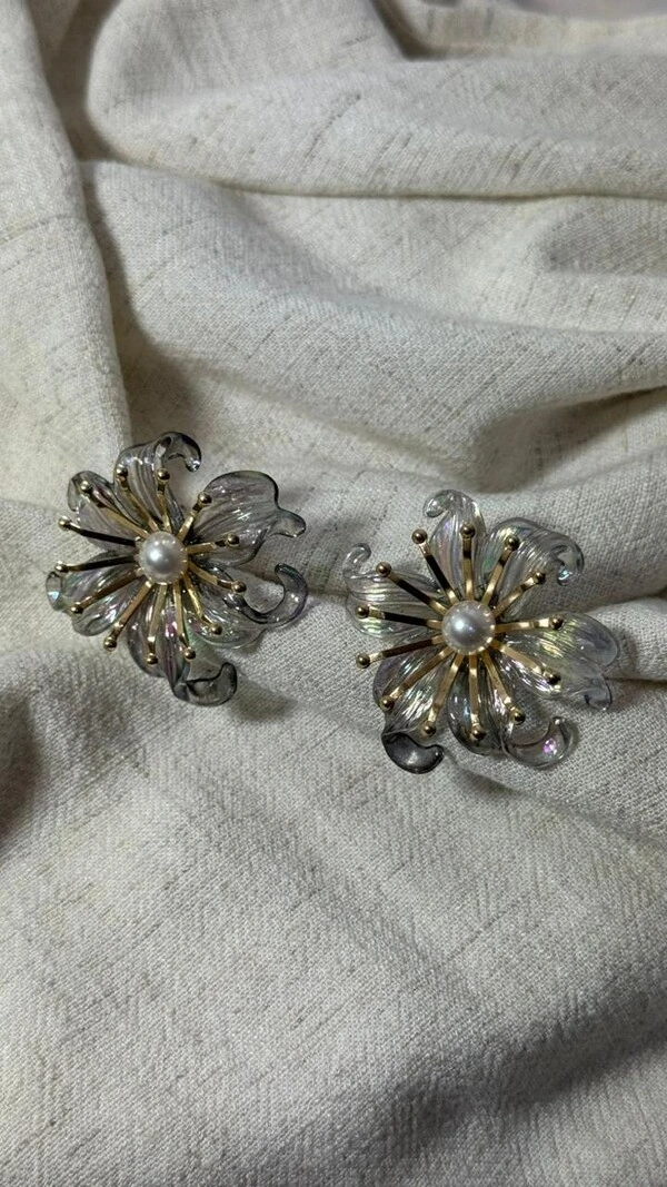 Brinco Grande Flor Furta-Cor