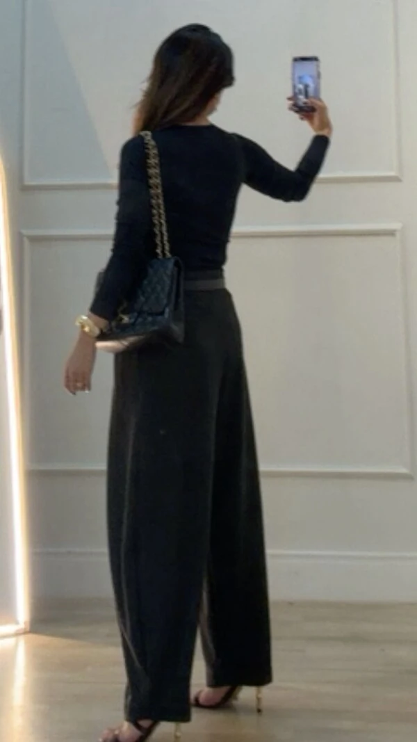 Blusa Suplex Decote V Camila Manga Longa