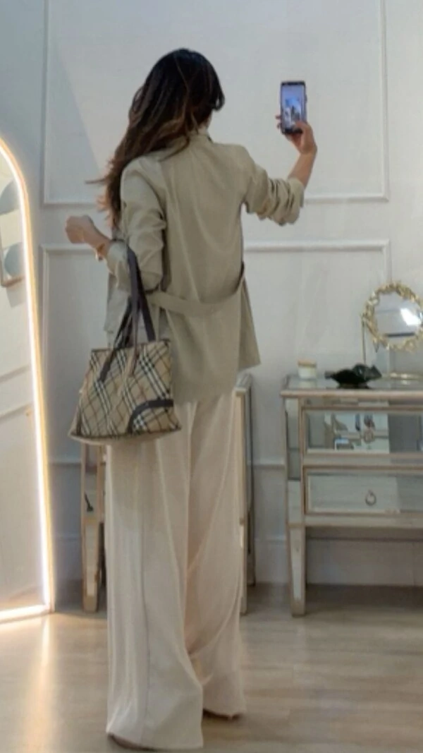 Parka Casaco Couro Eco Bolsos Quadrados Frontais Evelyn Cinto Faixa