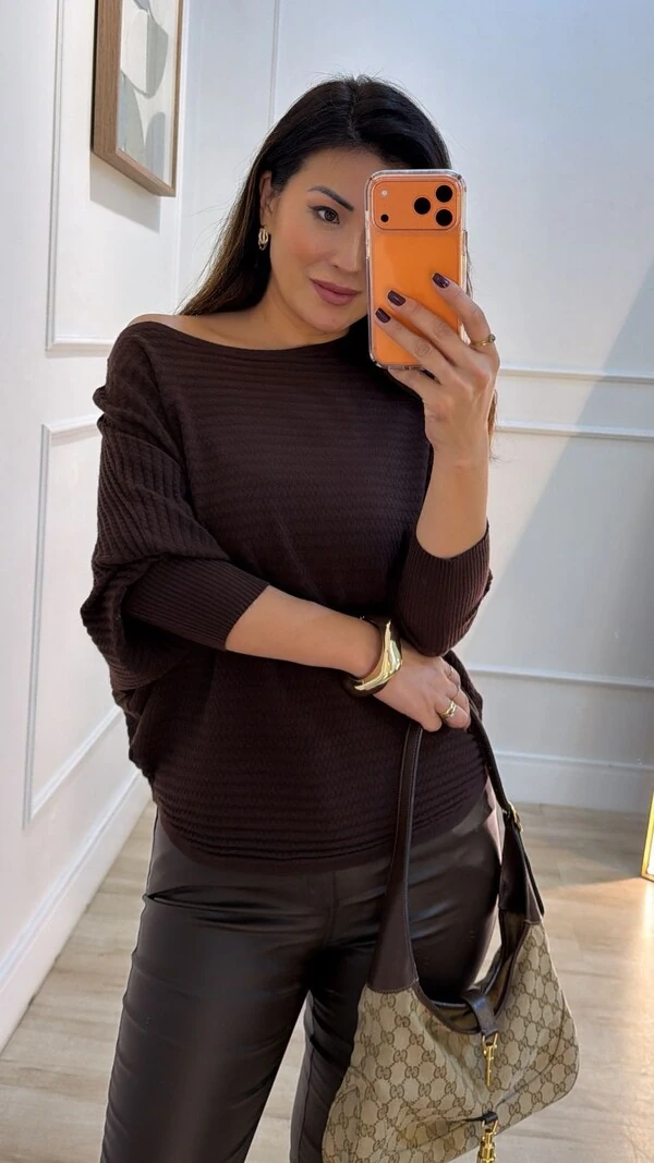 Poncho Tricot Texturizado Grazi Barrado Arredondado