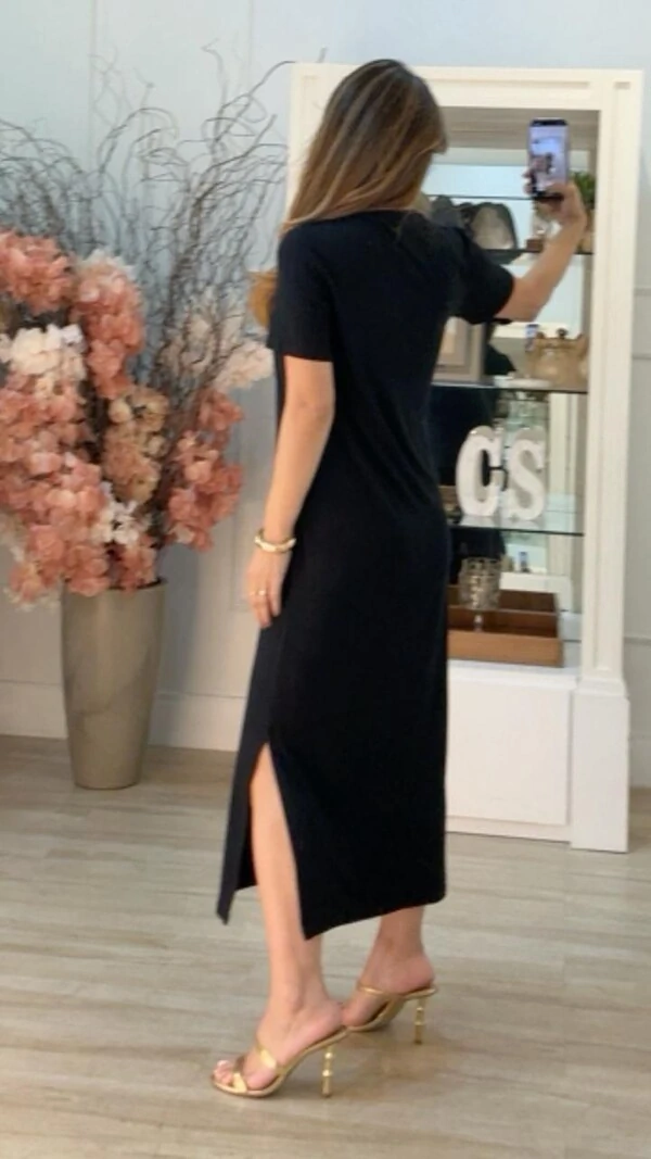 Vestido Midi Malha Gola Careca Simone Fendas Laterais