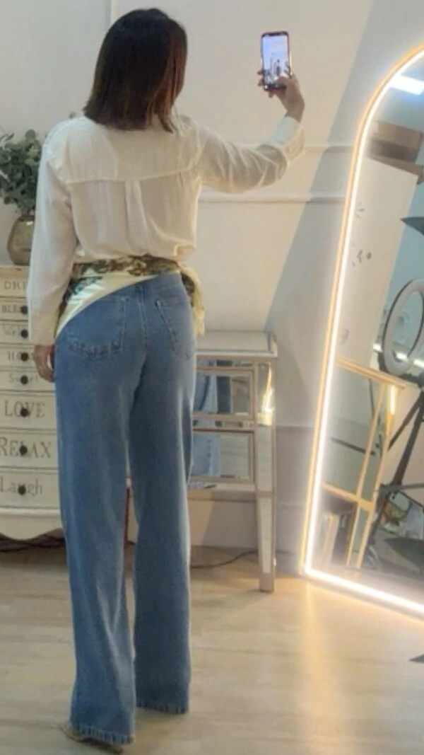 Blusa Alongada Acetinada Decote V Nancy Mangas 7/8