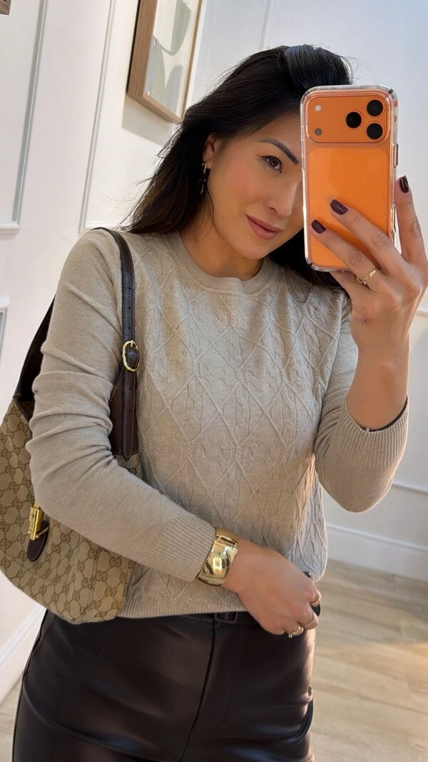 Blusa Tricot Luana Losangos Em Relevo E Trançados Frontais