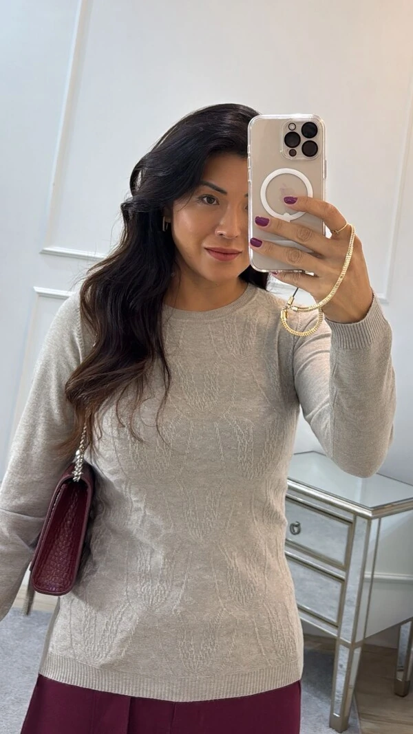 Blusa Tricot Gola Careca Sandra Texturas Frontais