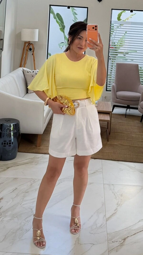 Shorts Alfaiataria Pregas Frontais Anne Cinto Forrado Fivela Oval Resinada