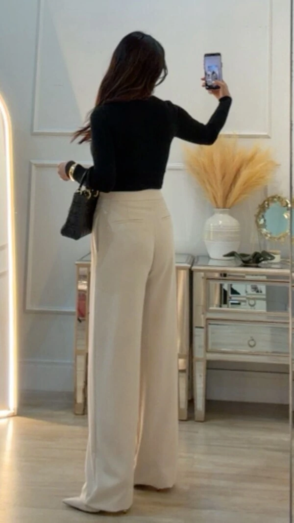 Blusa Tricot Decote V Cecilia Mangas Longas