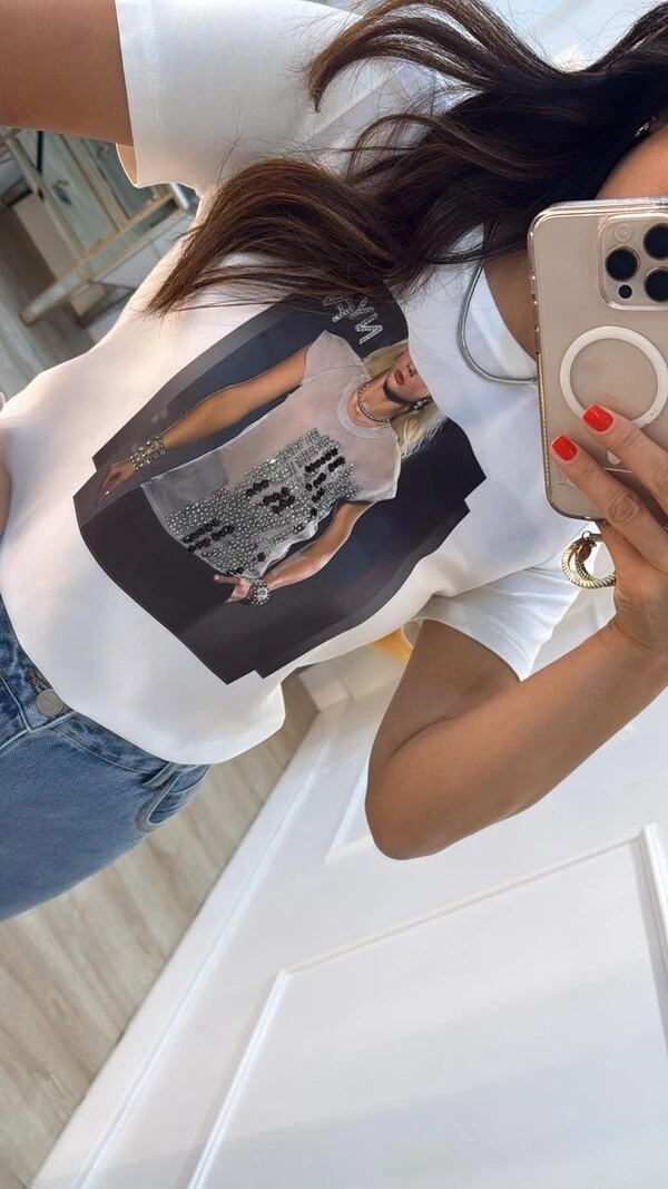 T-Shirt Estampa Mulher Com Blusa Cravejada E Escrita NY FW