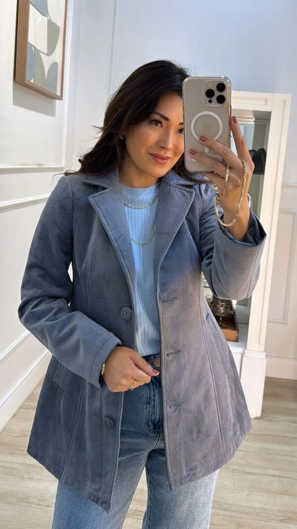 Casaco Veludo Cotelê Nubia Bolsos Com Relevo