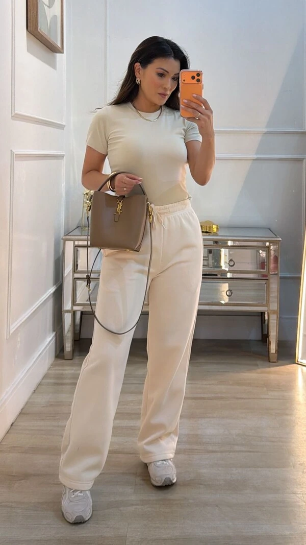 Blusa De Malha Bruna Mangas Curtas
