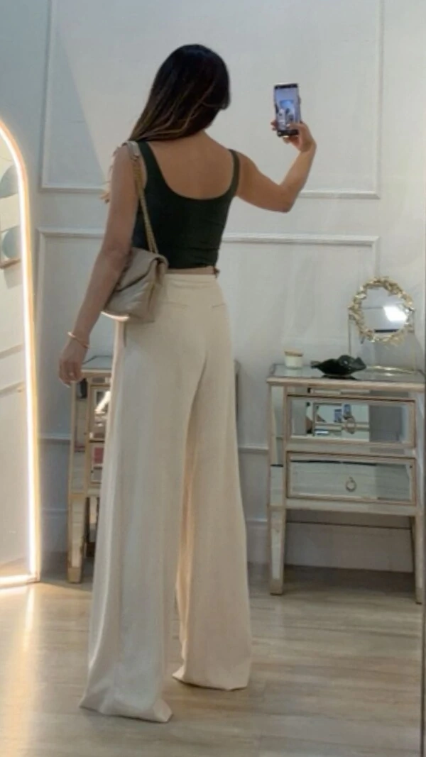 Regata Malha Decote Em U Aline Alças Largas