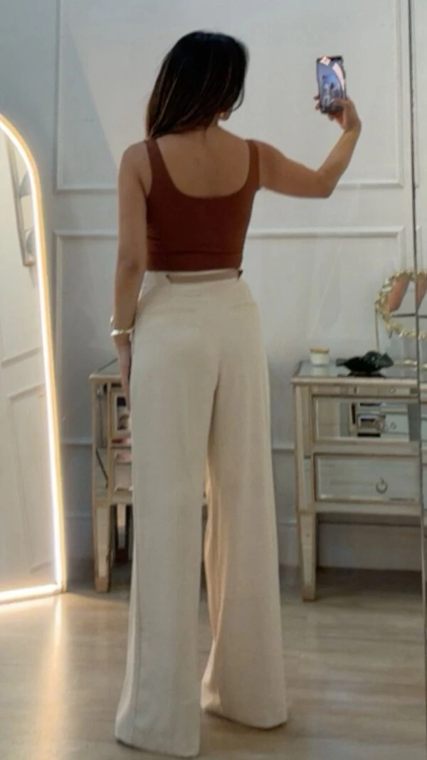 Regata Malha Decote Em U Aline Alças Largas