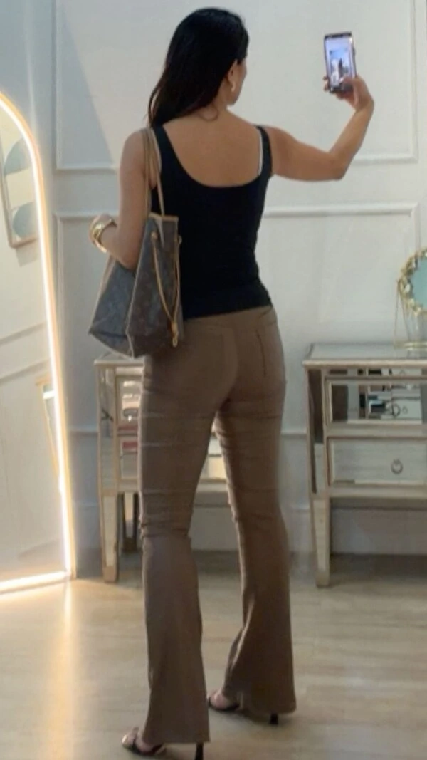 Calça Flare Couro Eco Paloma