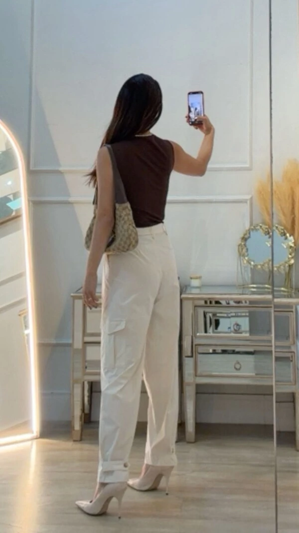 Blusa Regata Lavínia Gola Abaulada