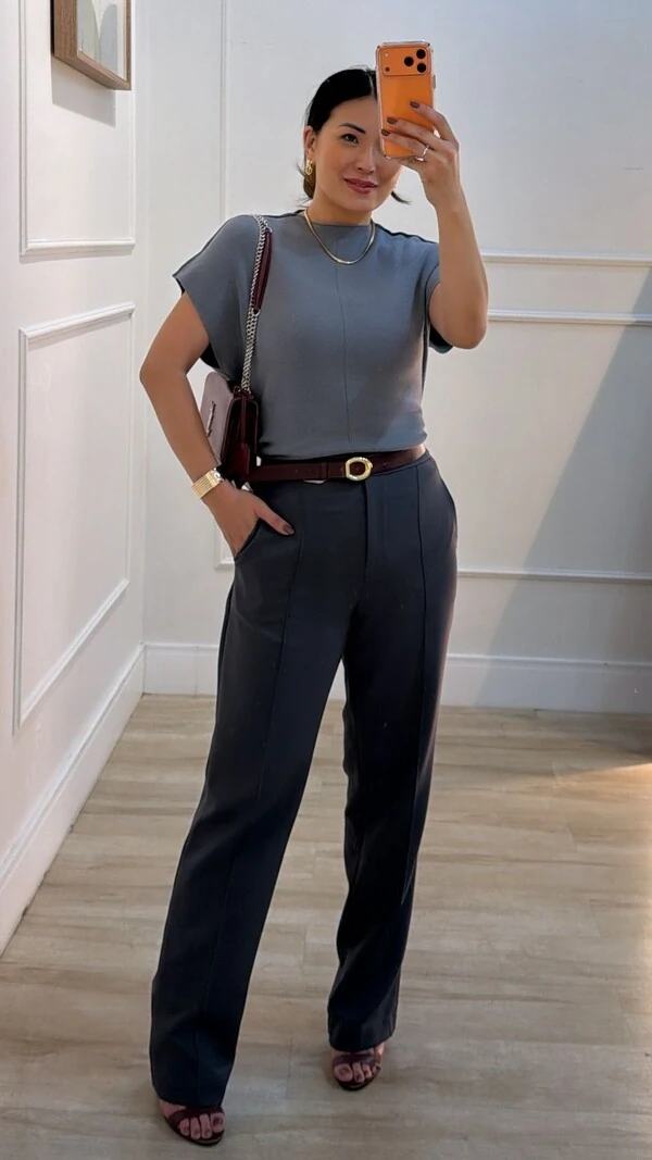 Blusa Tricot Ampla Ombros Com Nervura Eliza Gola Média