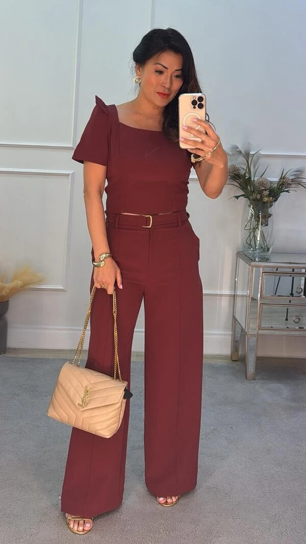 Blusa Cropped Alfaiataria Loryn Babado Nos Ombros